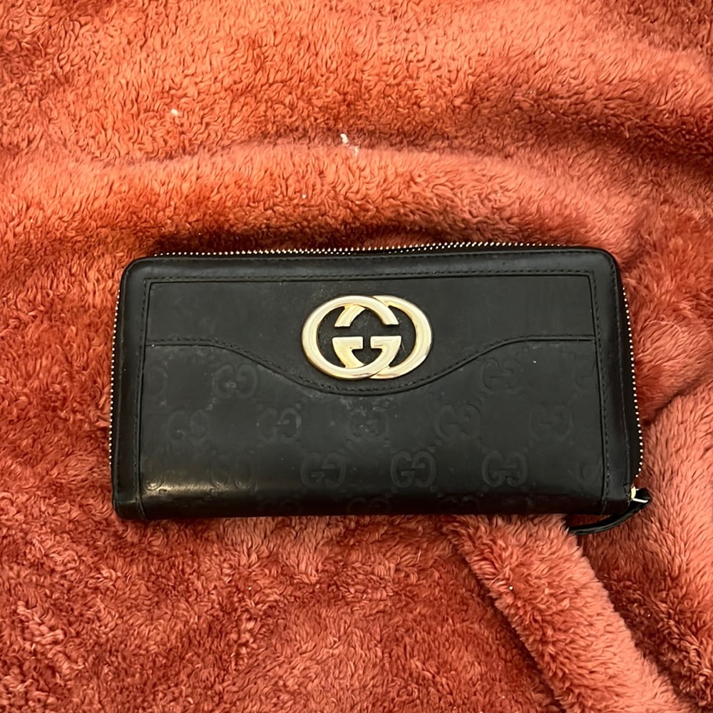*AUTHENTIC* Gucci Black Wallet